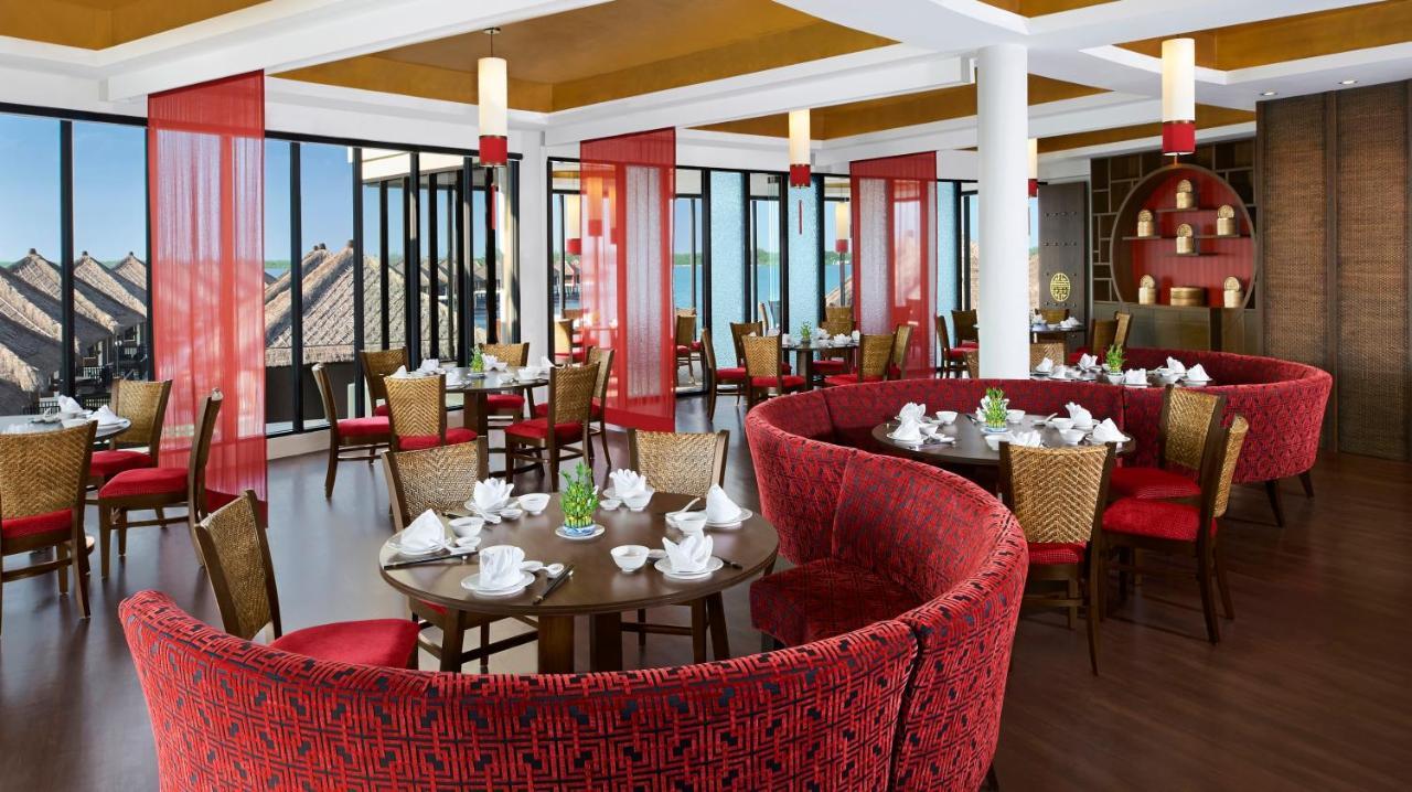 Avani Sepang Goldcoast Resort Кампонг-Баган-Лаланг Екстер'єр фото The restaurant