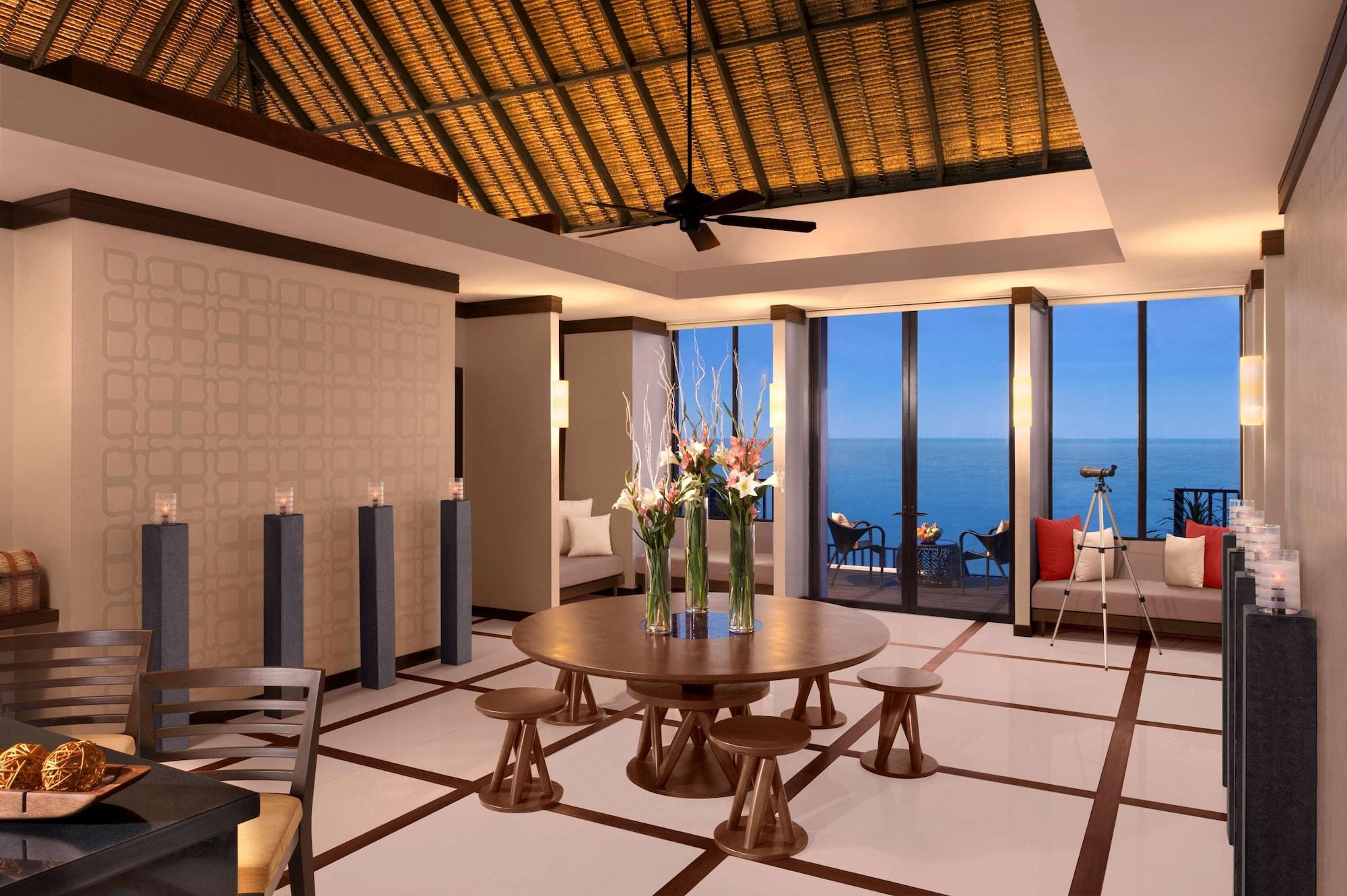 Avani Sepang Goldcoast Resort Кампонг-Баган-Лаланг Екстер'єр фото The interior of a villa at the resort