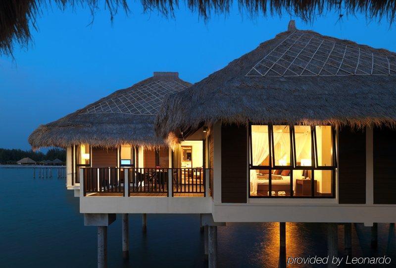 Avani Sepang Goldcoast Resort Кампонг-Баган-Лаланг Екстер'єр фото Water villa at Le Méridien Maldives Resort & Spa